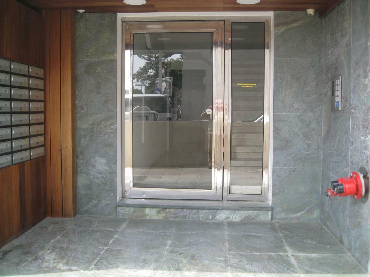 Mediterranean Breeze Apartment Limassol Exterior photo